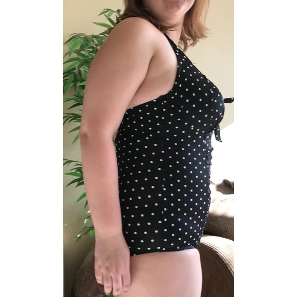 Plus Size Polka Dot Underwire Maillot - Picture 10 of 16